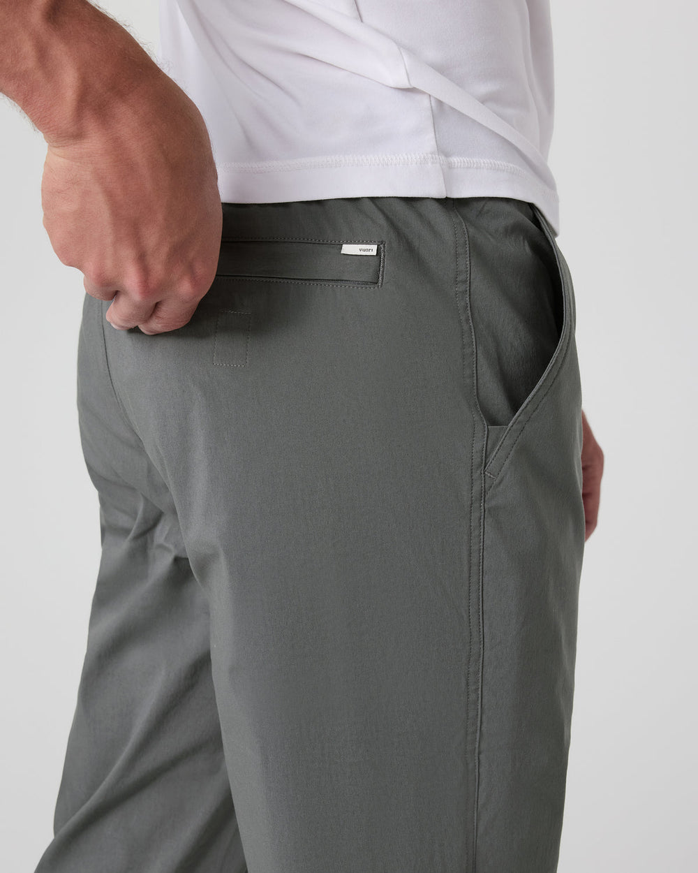 Kore Everyday Pant Lined Classic Fit 30" Dark Pewter | Vuori Online