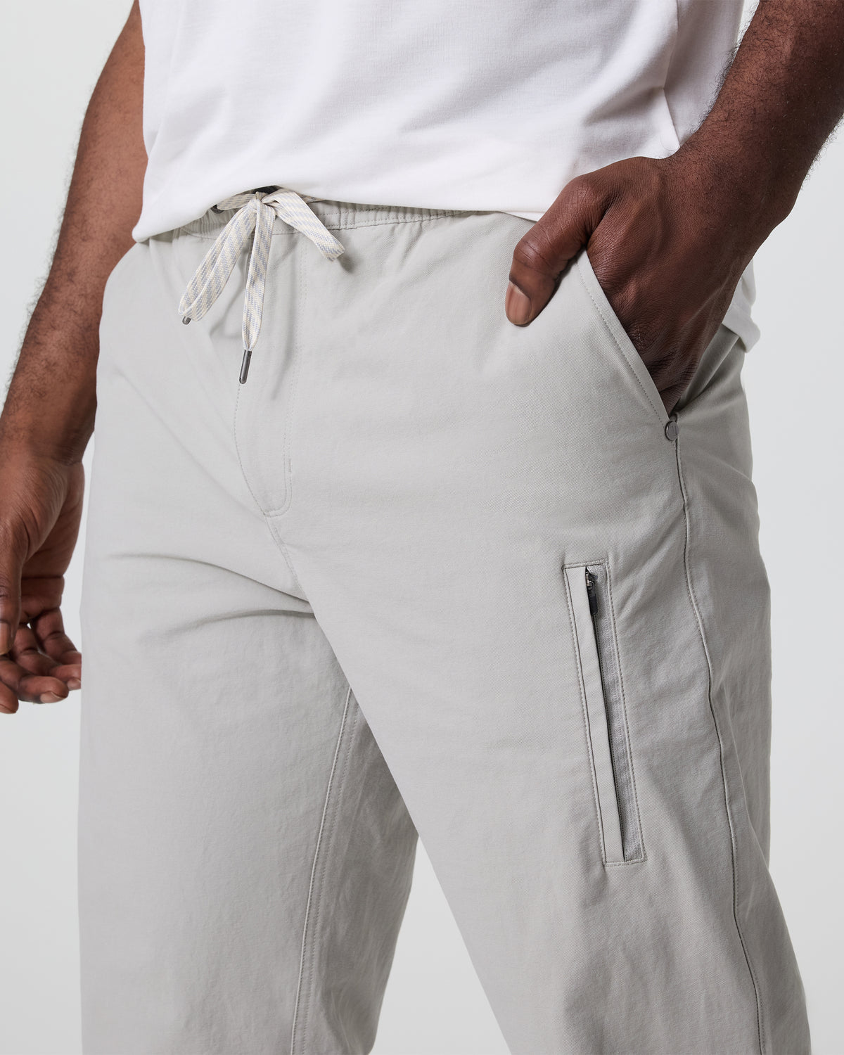 Barren Explorer Pant Classic Fit 30" Talc | Vuori Outlet