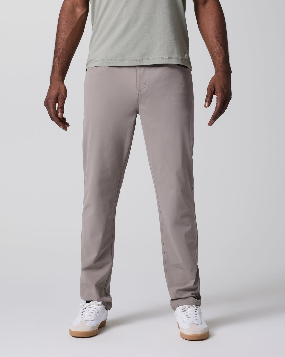 Meta Pant Classic Fit 30" Mocha | Vuori Clothing