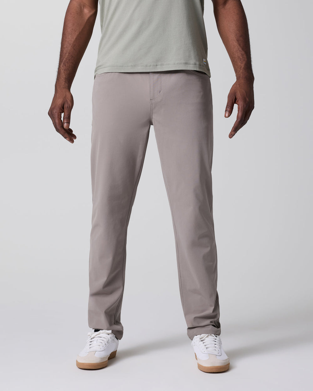 Meta Pant Classic Fit 30" Mocha | Vuori Clothing