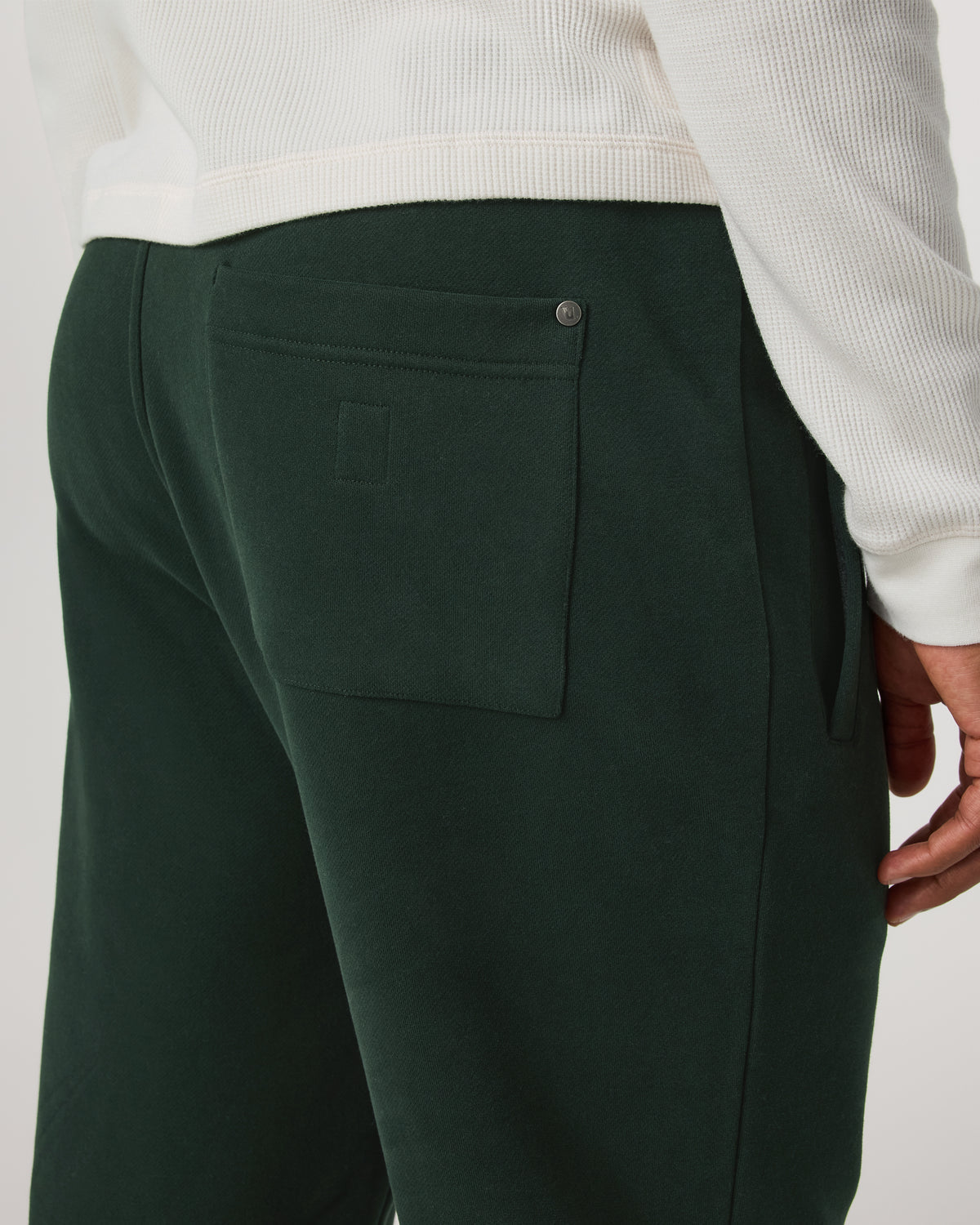 Seaside Sweatpant 28" Men's Relaxed Evergreen Sweatpant | Vuori On sale