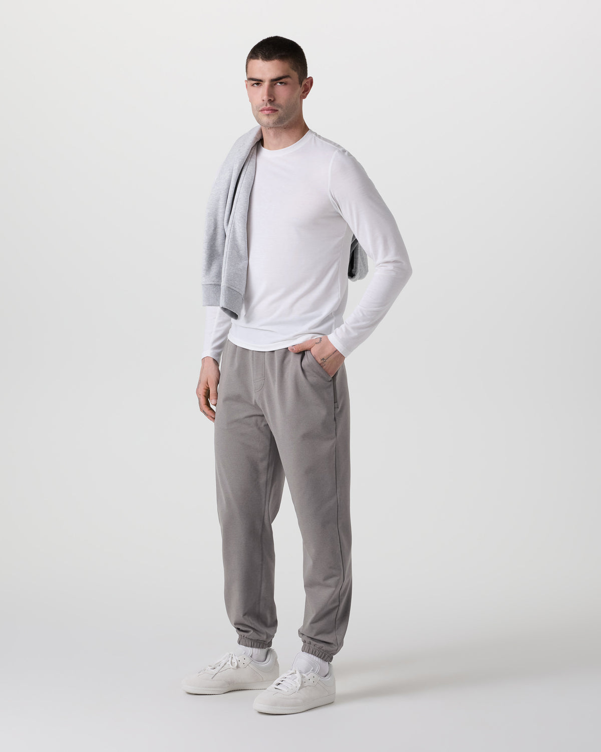 Coronado Performance Sweatpant Classic 28" Dolomite Heather | Vuori Outlet
