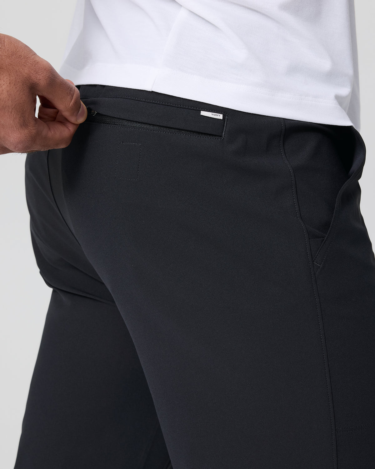 Meta Jogger - 30" Black | Vuori Clothing