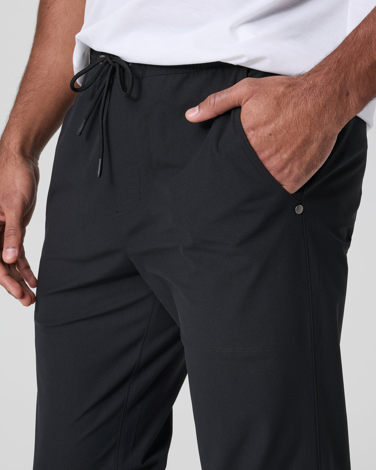 Meta Jogger - 30" Black | Vuori Clothing