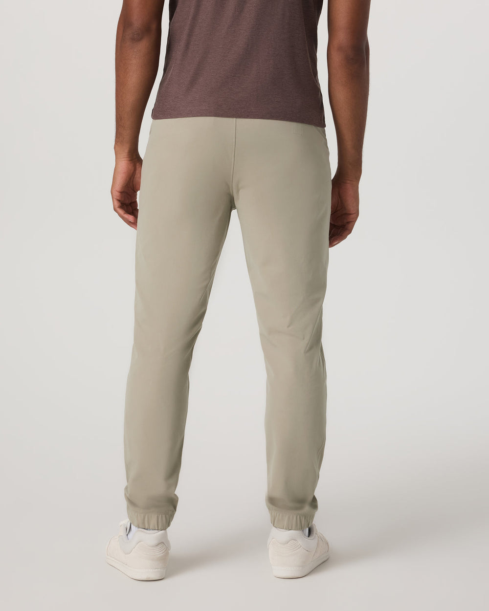 Meta Jogger 30" Men's Truffle Performance Knit Joggers | Vuori Clothing