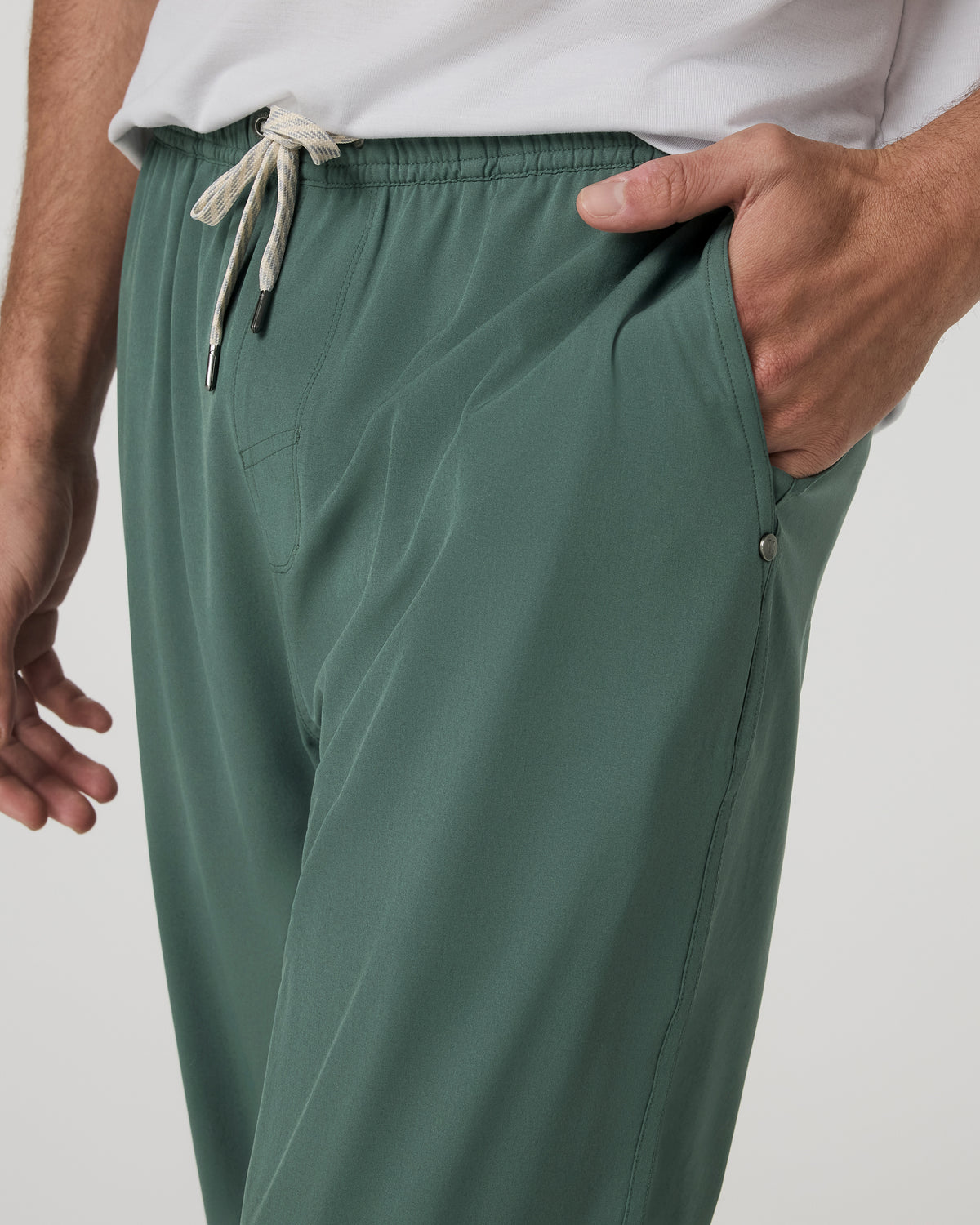 Kore Jogger Lined 28" Men's Agate Green Joggers with Liner | Vuori Discount