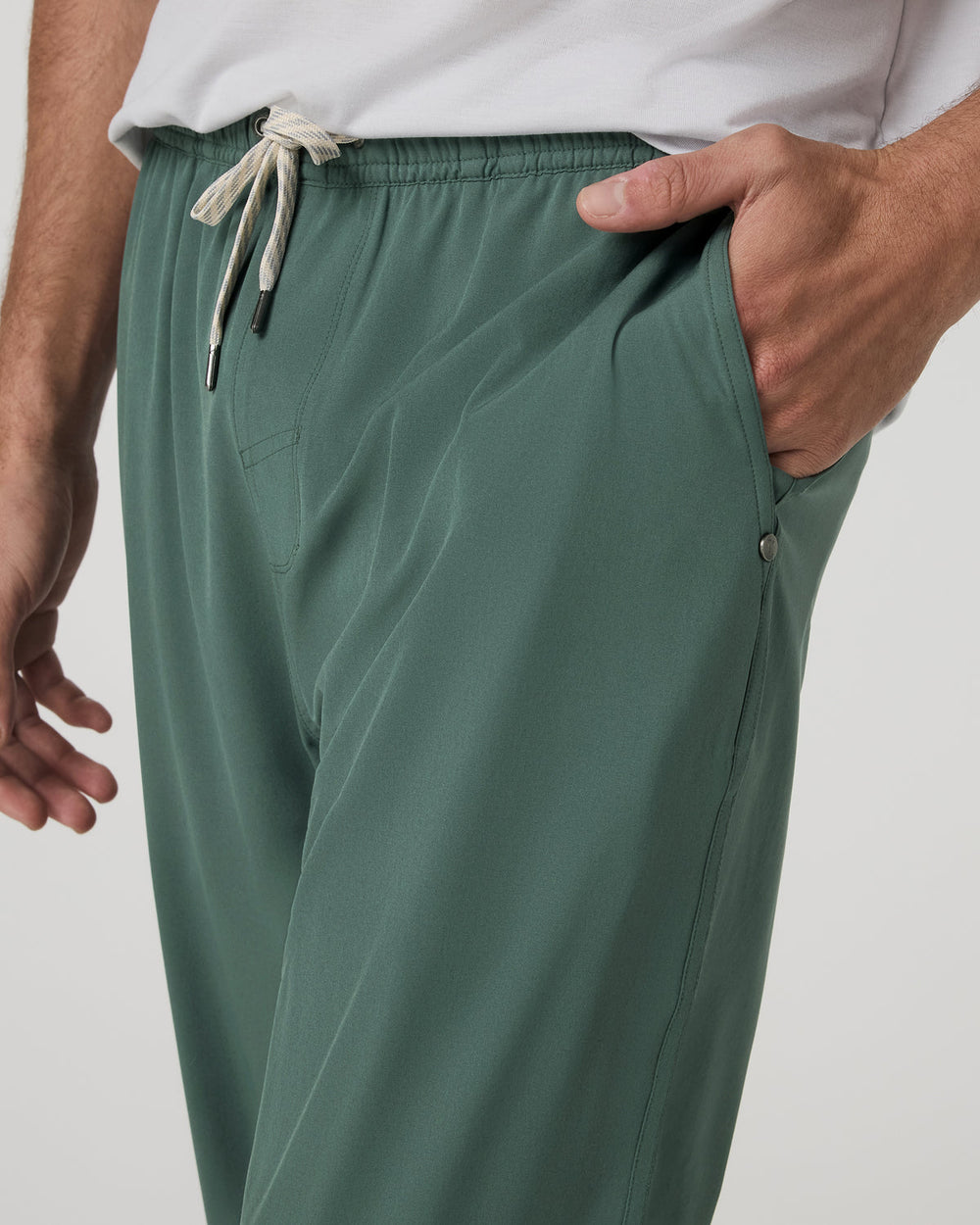 Kore Jogger Lined 28" Men's Agate Green Joggers with Liner | Vuori Discount