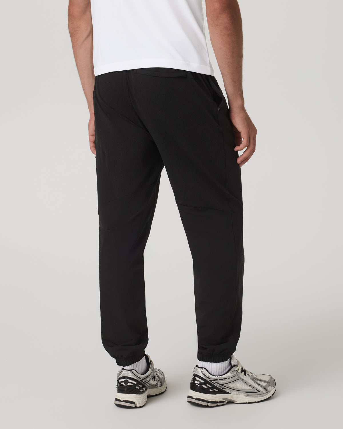 Men's Coronado Mixed Media Sweatpant 28" Black Heather | Vuori Outlet