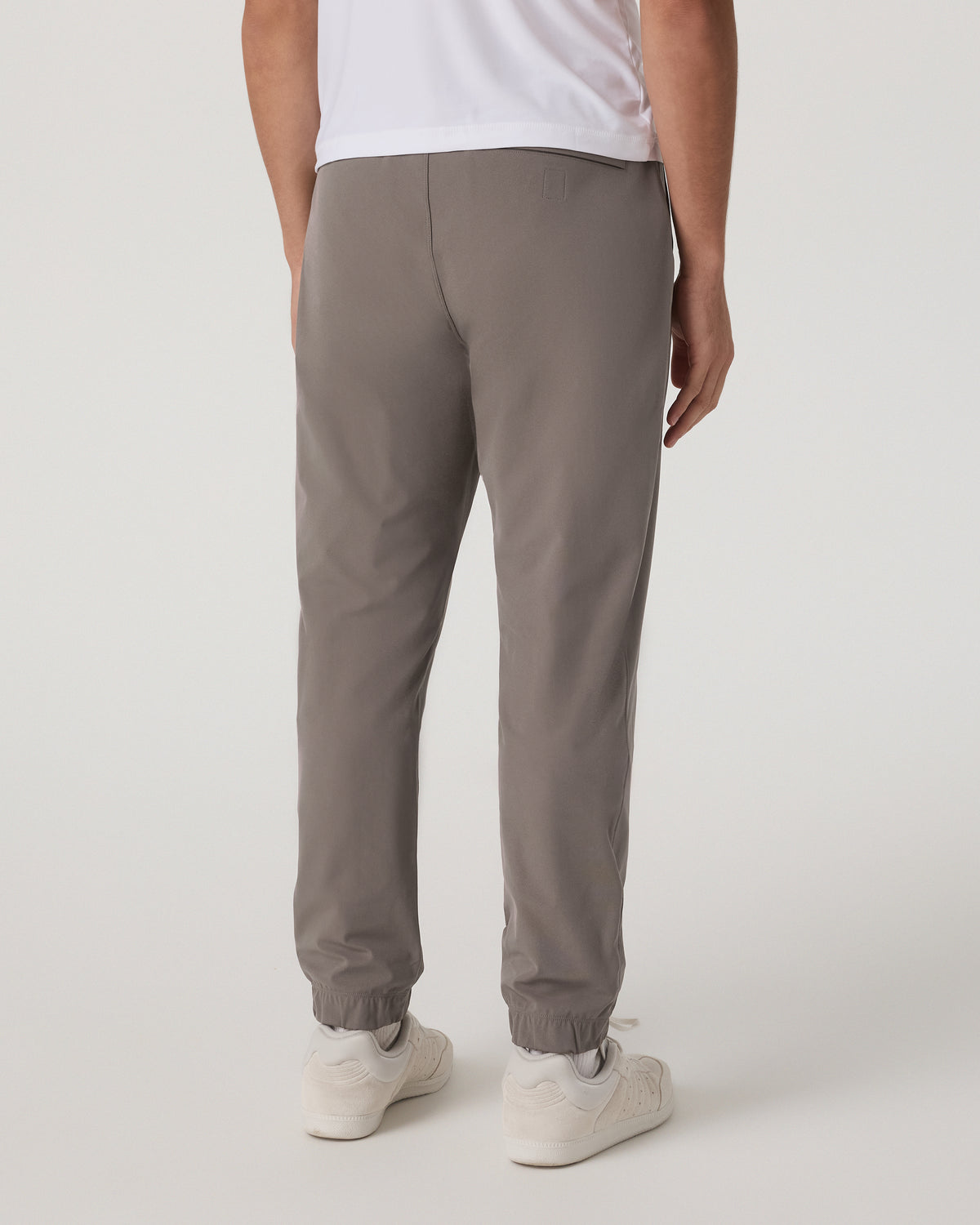 Meta Jogger 30" Men's Smokey Taupe Classic Fit Joggers | Vuori Clothing