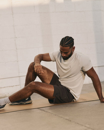 HardKore Short Lined 5" Men's Carbon Performance Shorts | Vuori Clothing