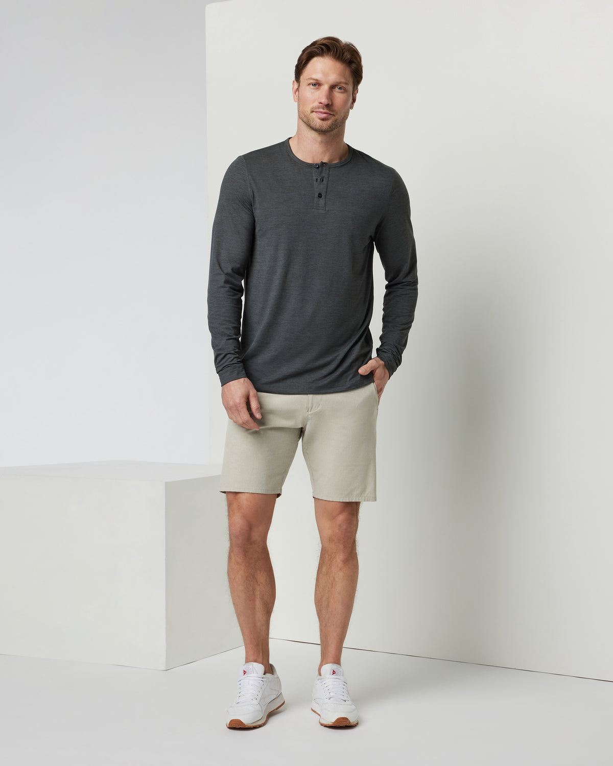 Aim Short Khaki Short for Men Clothing | Vuori US