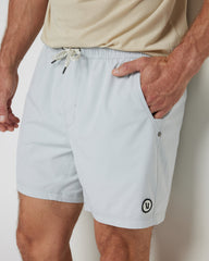 Kore Short Lined 5" Men's Sky Grey Athletic Shorts | Vuori Clothing