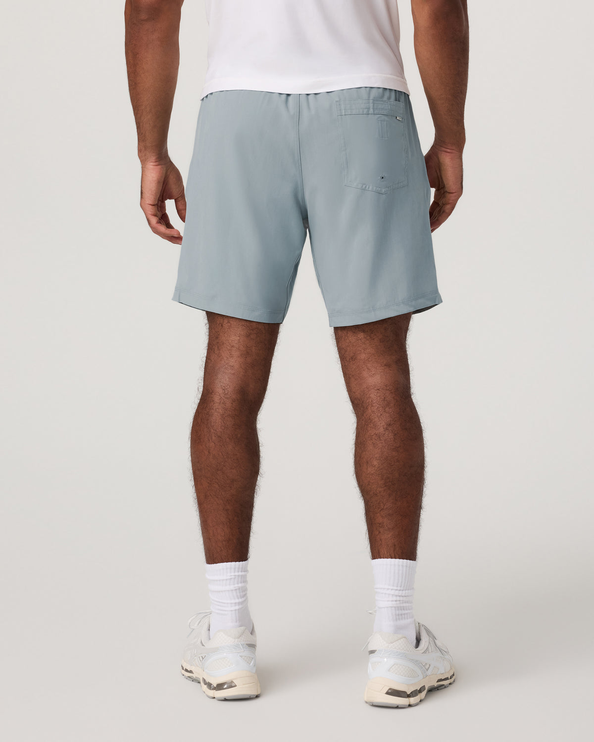 Kore Short Lined 7" Light Cloud | Vuori On sale