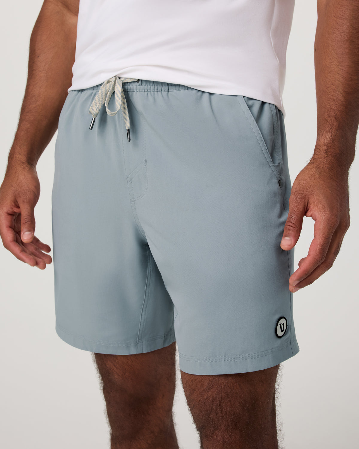 Kore Short Lined 7" Light Cloud | Vuori On sale