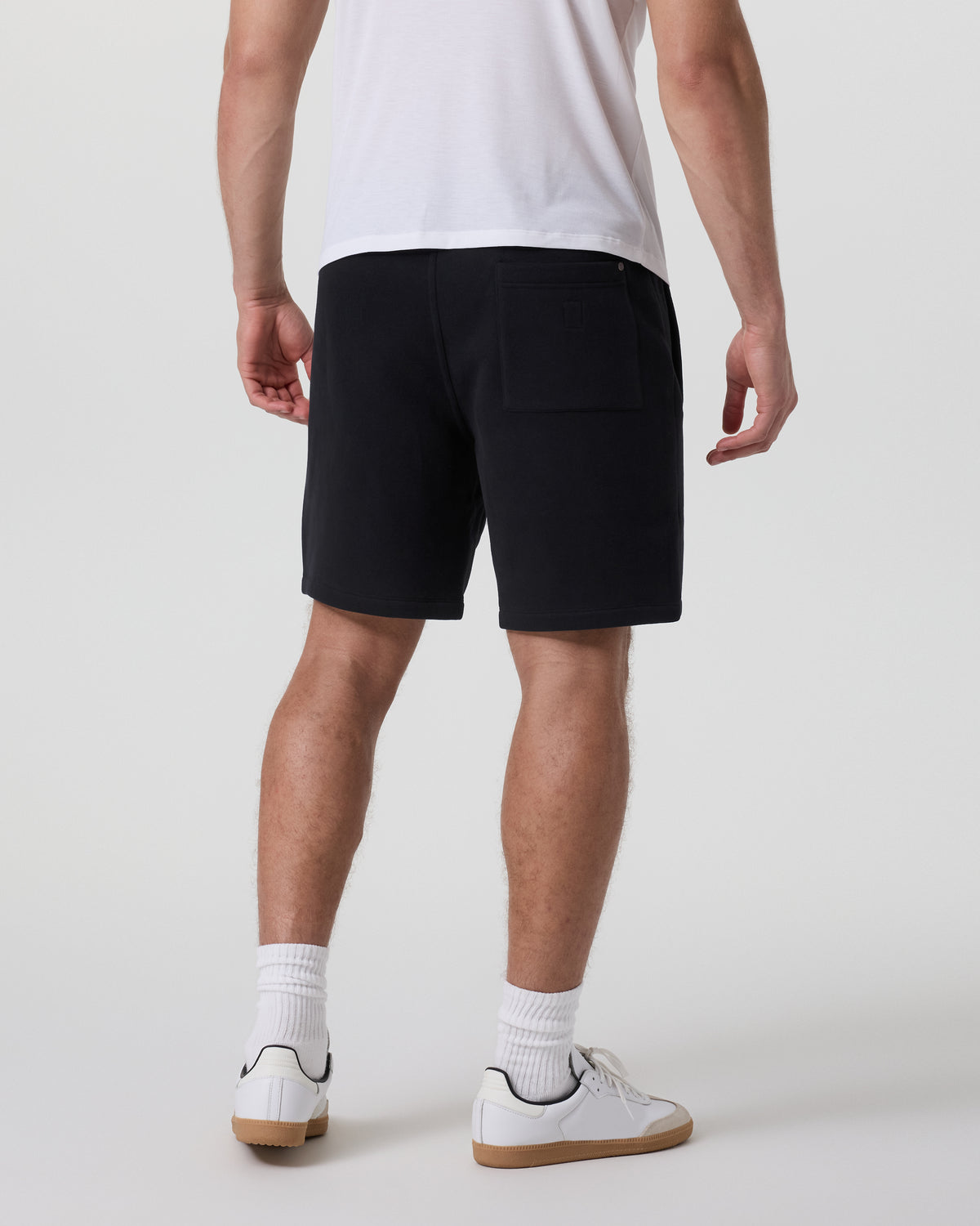 Seaside Short Classic Fit 8" Black | Vuori US