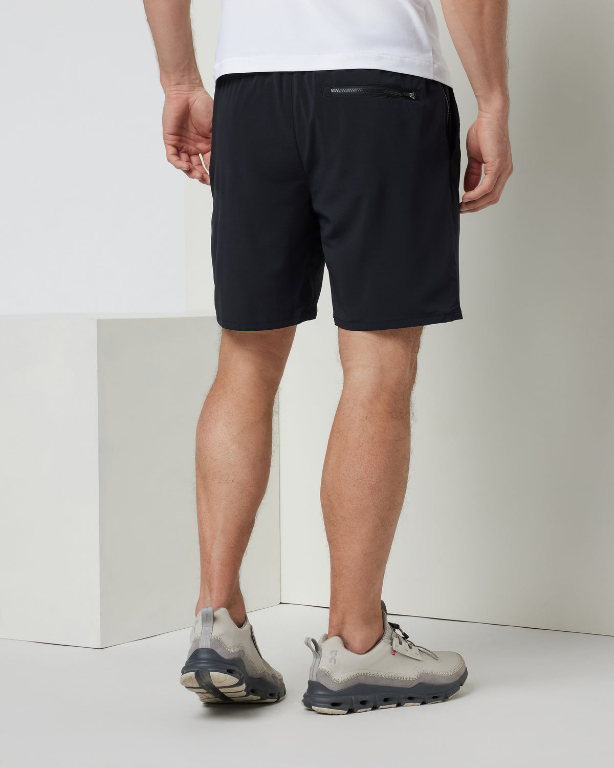 Kore Elevate Short Lined 7" Men's Black Shorts with Zip Pockets | Vuori For sale