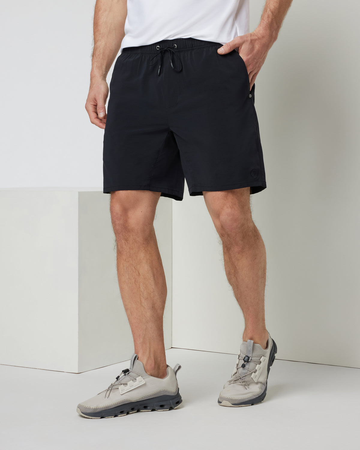 Kore Elevate Short Lined 7" Men's Black Shorts with Zip Pockets | Vuori For sale