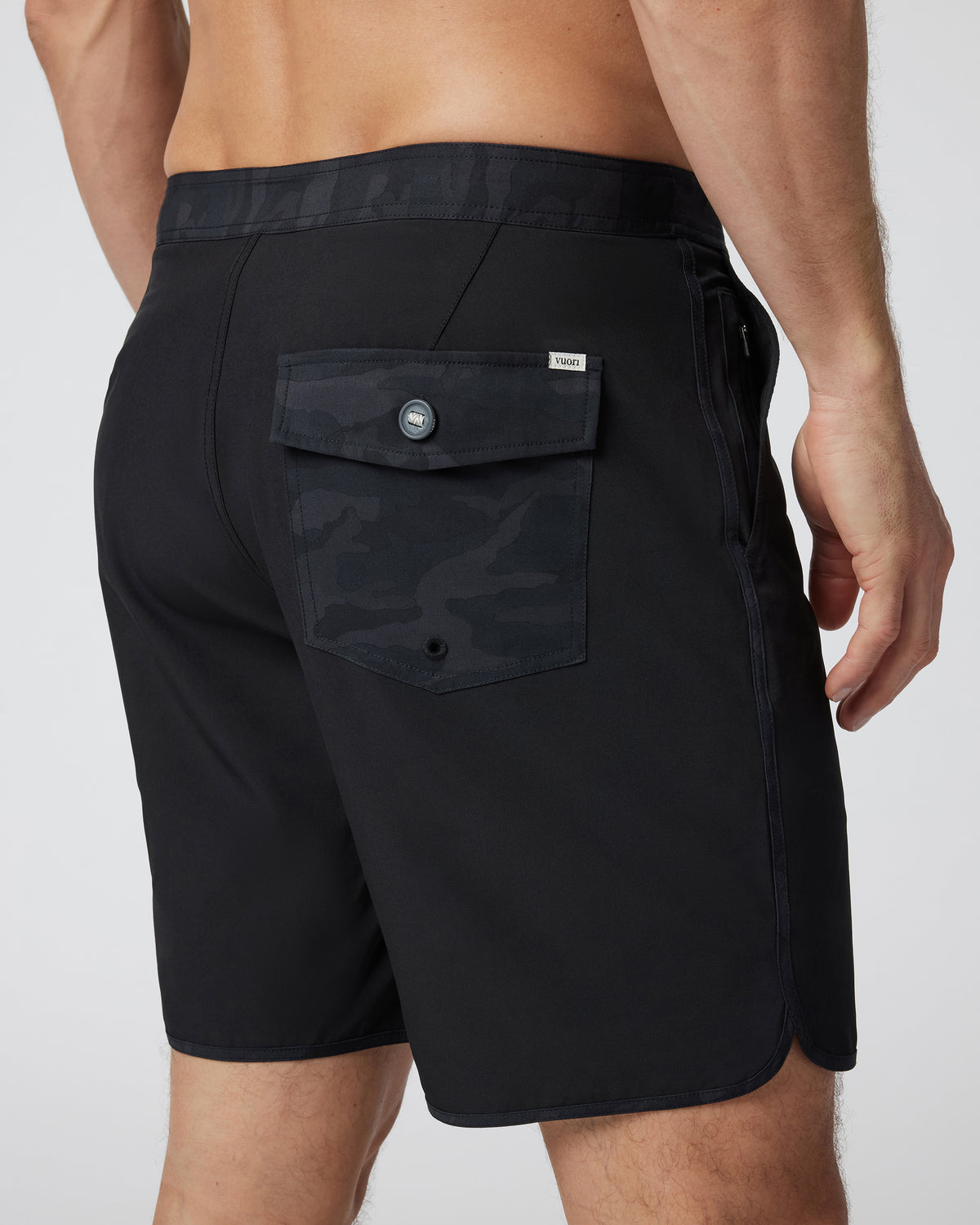 Cruise Boardshort Men's Black Swim Trunks | Vuori Online