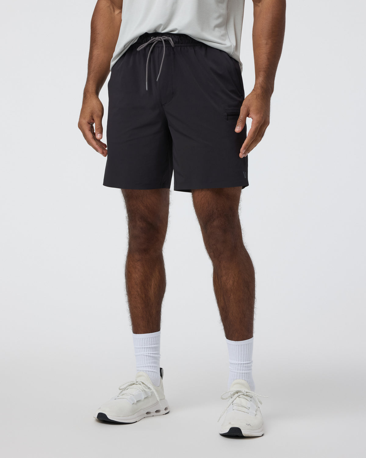 Grafton Short Unlined Classic Fit 7" Black | Vuori US