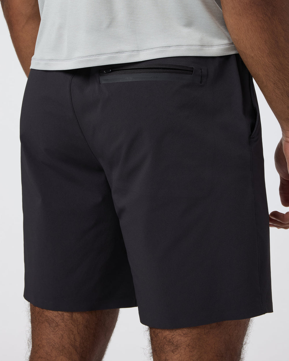 Grafton Short Unlined Classic Fit 7" Black | Vuori US
