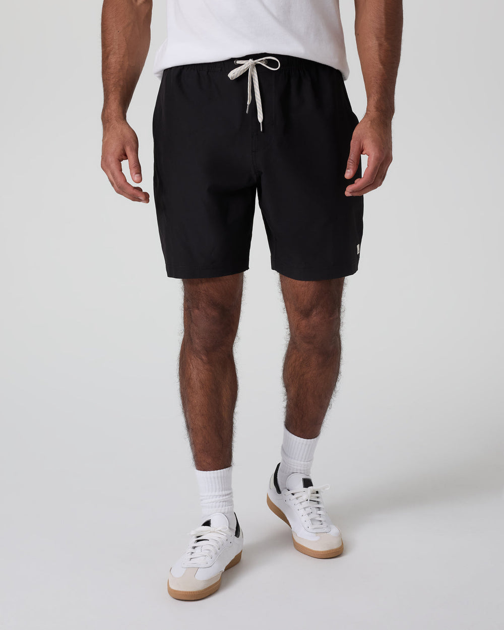 Banks Session Short 7" Black | Vuori Sale