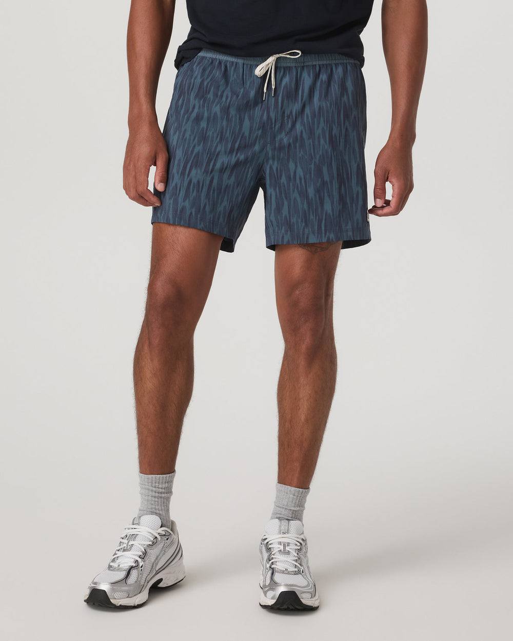 Kore Short Lined 5" Men's Blue Sea Pampas Fit Shorts | Vuori Outlet