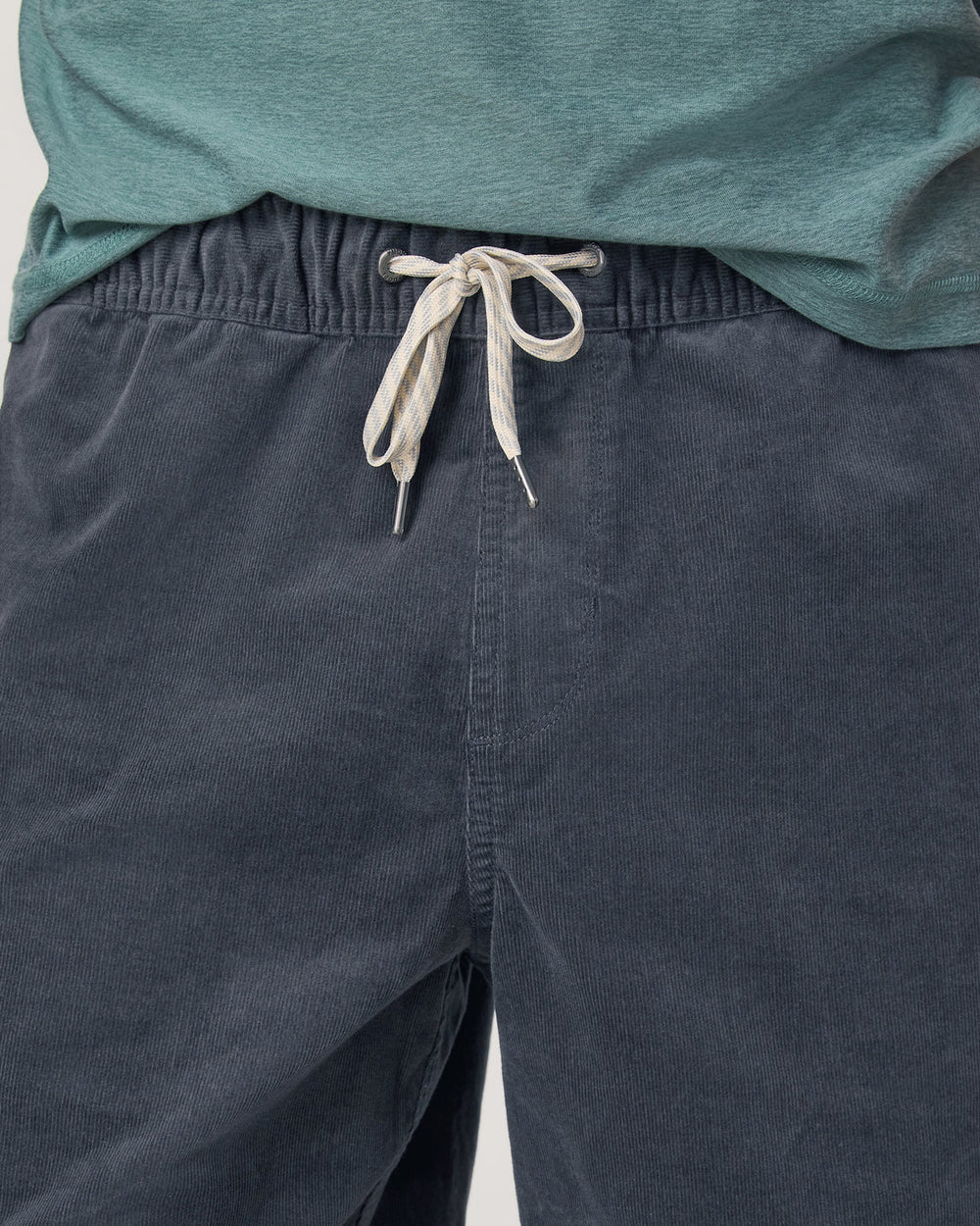 Optimist Elastic Waist Short 8" Men's Charcoal Shorts | Vuori