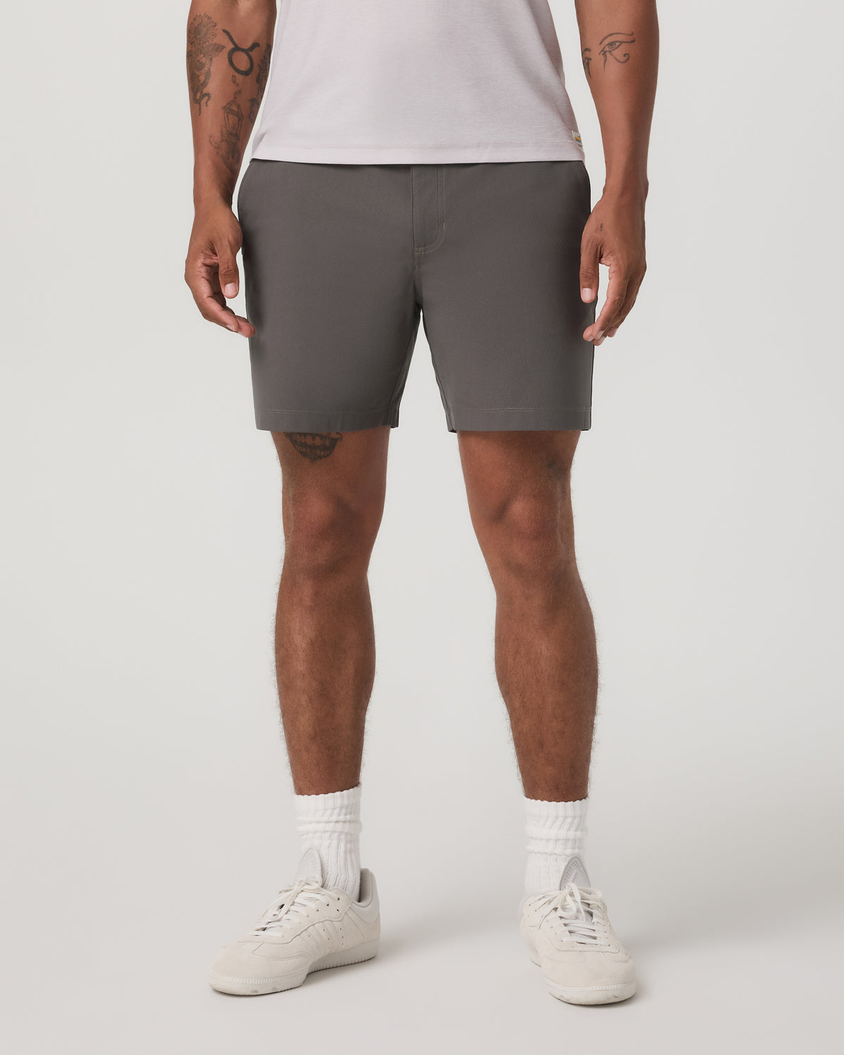 Meta Short 6" Men's Warm Grey Classic Chino Shorts | Vuori US