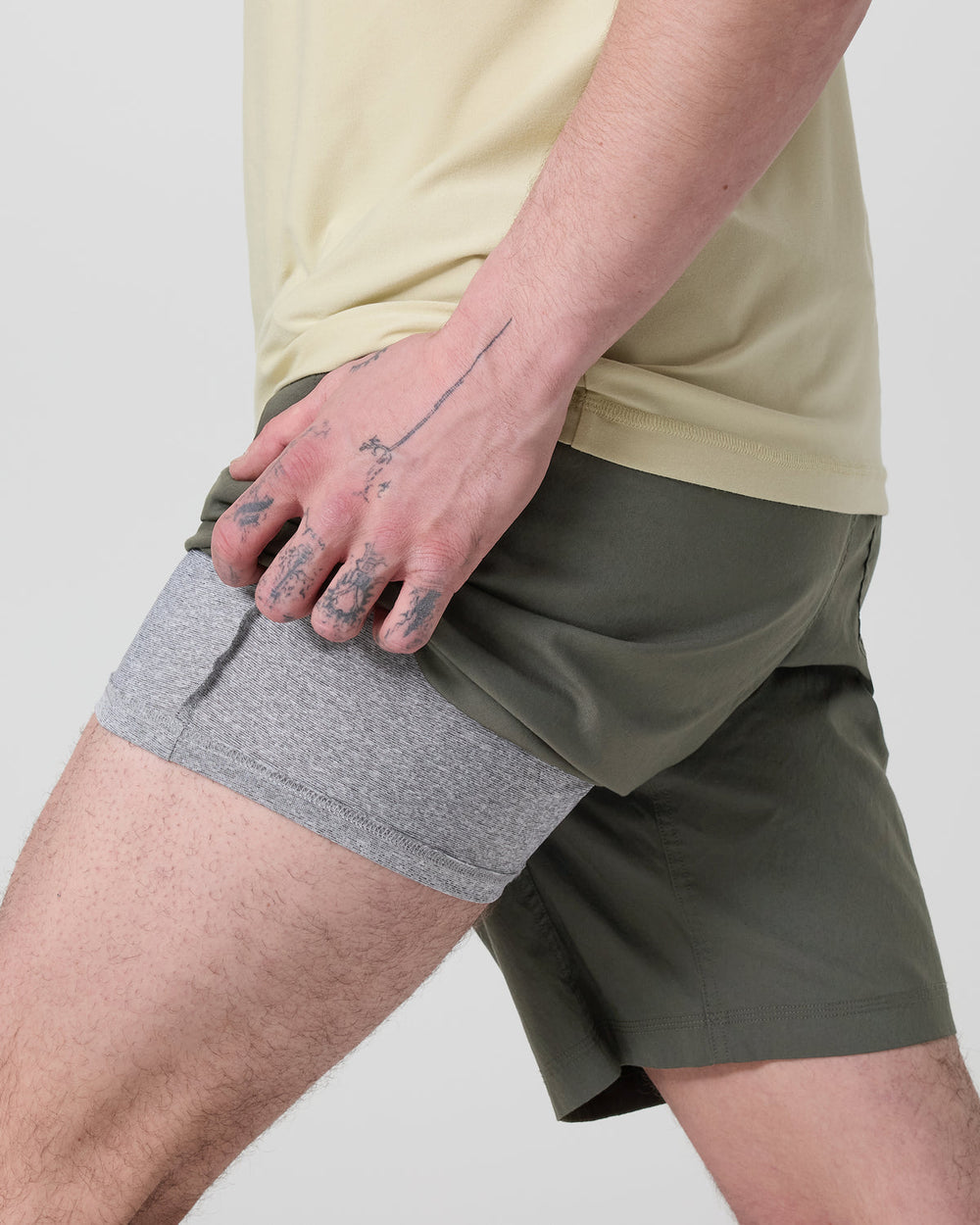Kore Everyday Short Dark Oregano | Vuori Sale