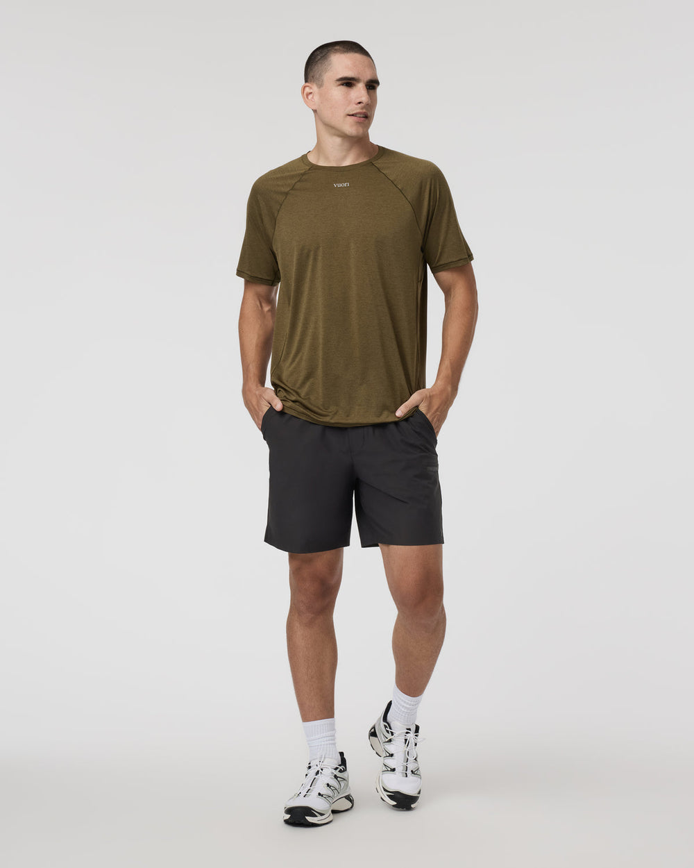 Grafton Short Lined Classic Fit 7" Black | Vuori For sale