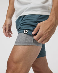 Kore Short Lined 7" Men's Light Deep Sea Athletic Shorts | Vuori Outlet
