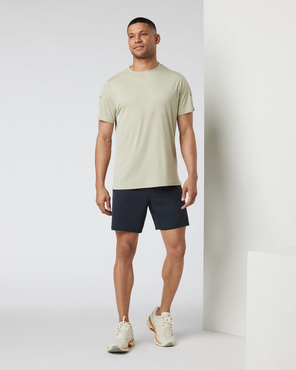 Qualify Run Short Lined 6" Men's Black Run Shorts | Vuori For sale