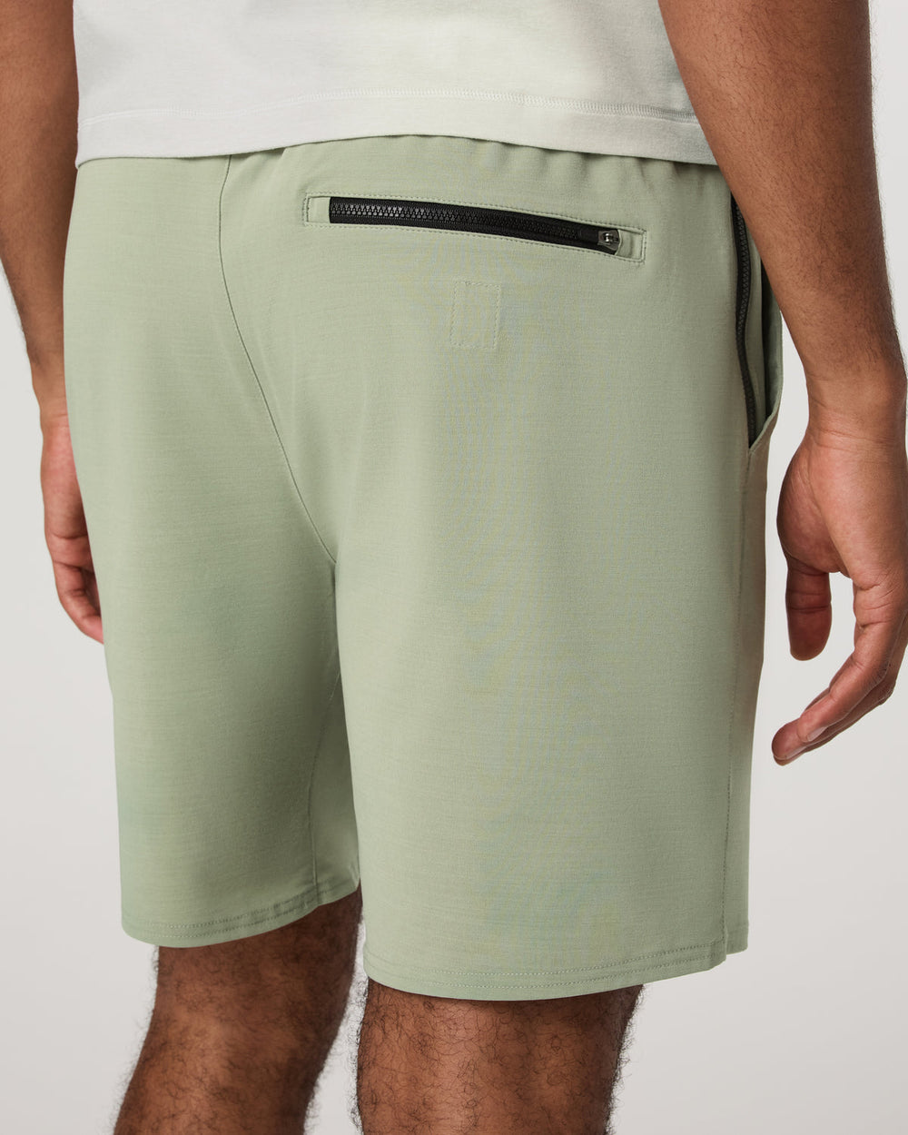 Elevate Kore Short Unlined 7" Men's Agave Shorts | Vuori Outlet