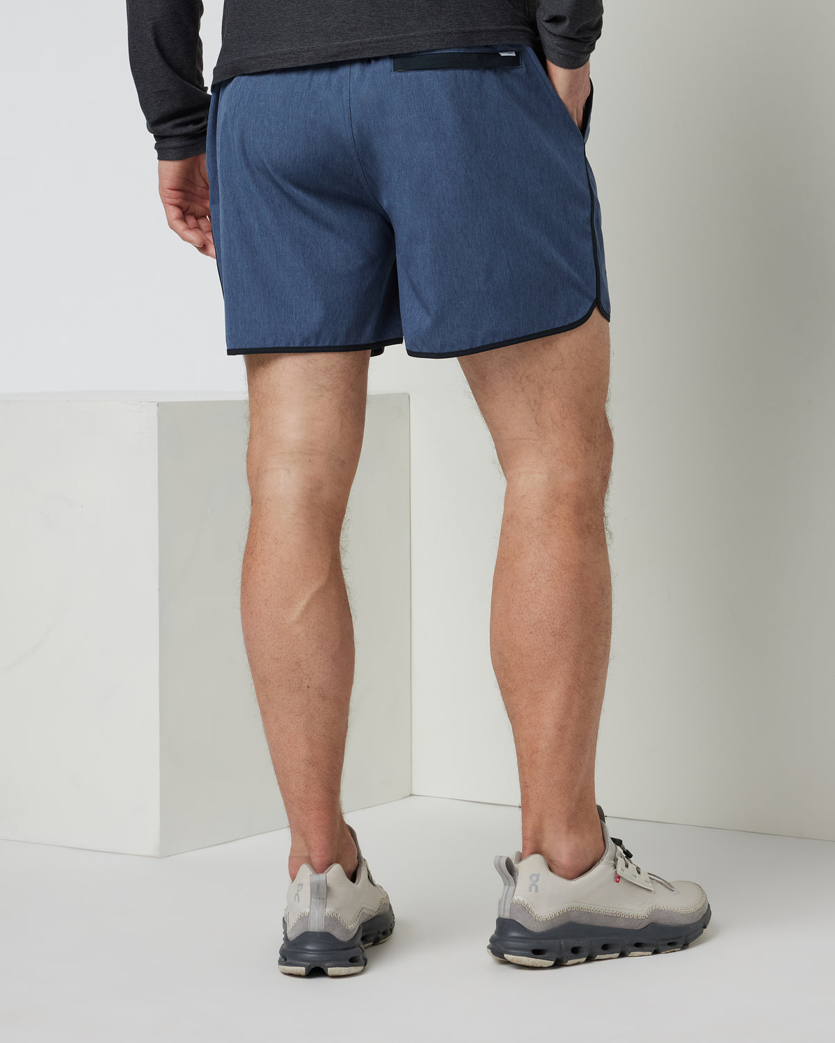 Banks Short 5" Azure Linen Texture | Vuori On sale