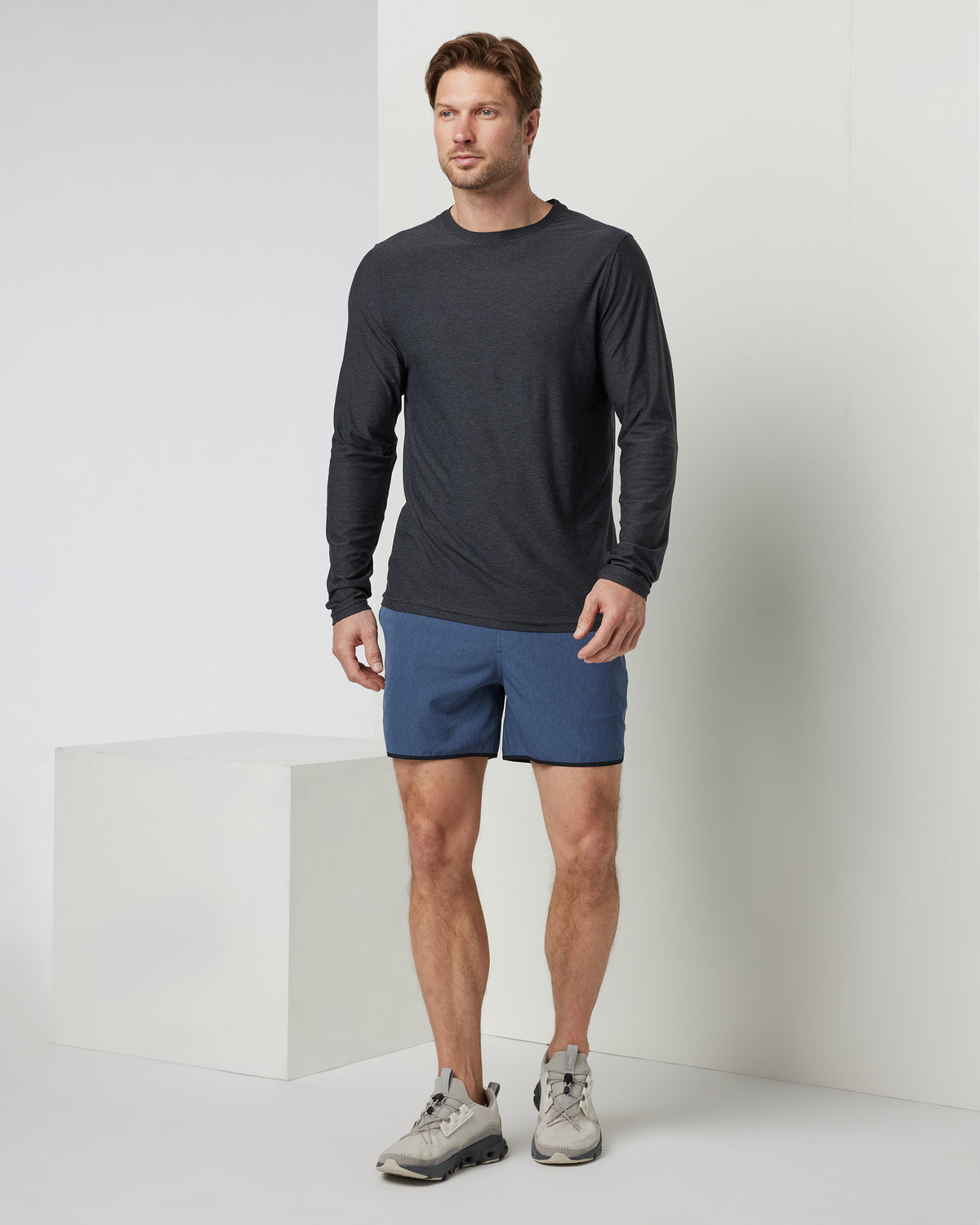 Banks Short 5" Azure Linen Texture | Vuori On sale