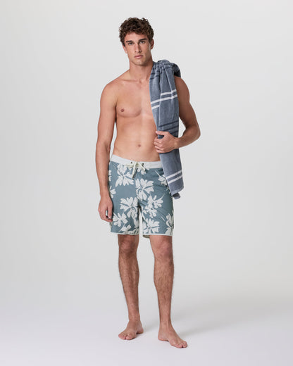 Cruise Boardshort Dusty Blue Plumeria | Vuori US