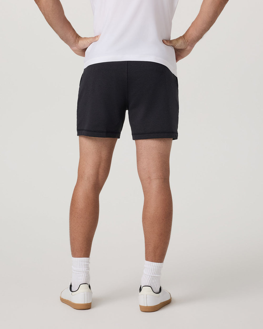 Coronado Short 5" Men's Black Heather Shorts | Vuori Sale