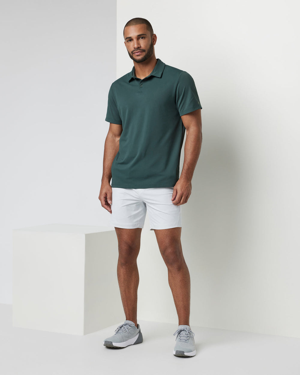 Crosscourt Short Men's Frost Grey Tennis Shorts | Vuori Outlet
