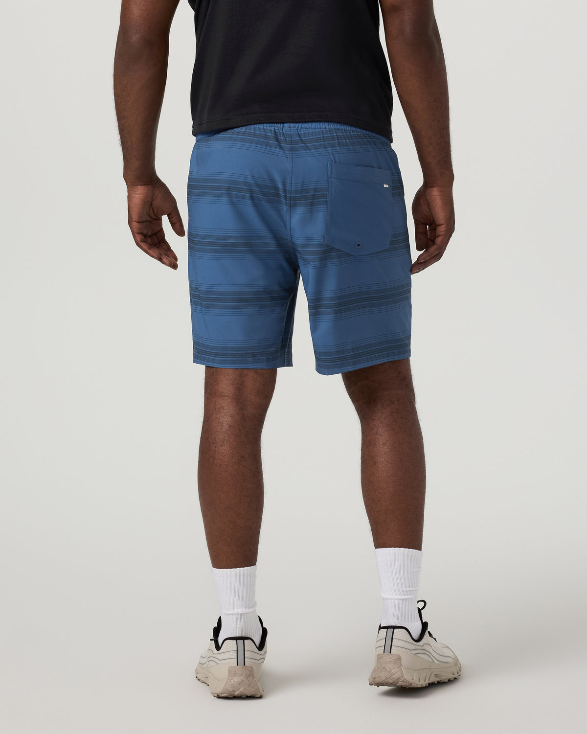 Kore Short Lined 7" Sea Gradient Stripe Athletic Shorts | Vuori