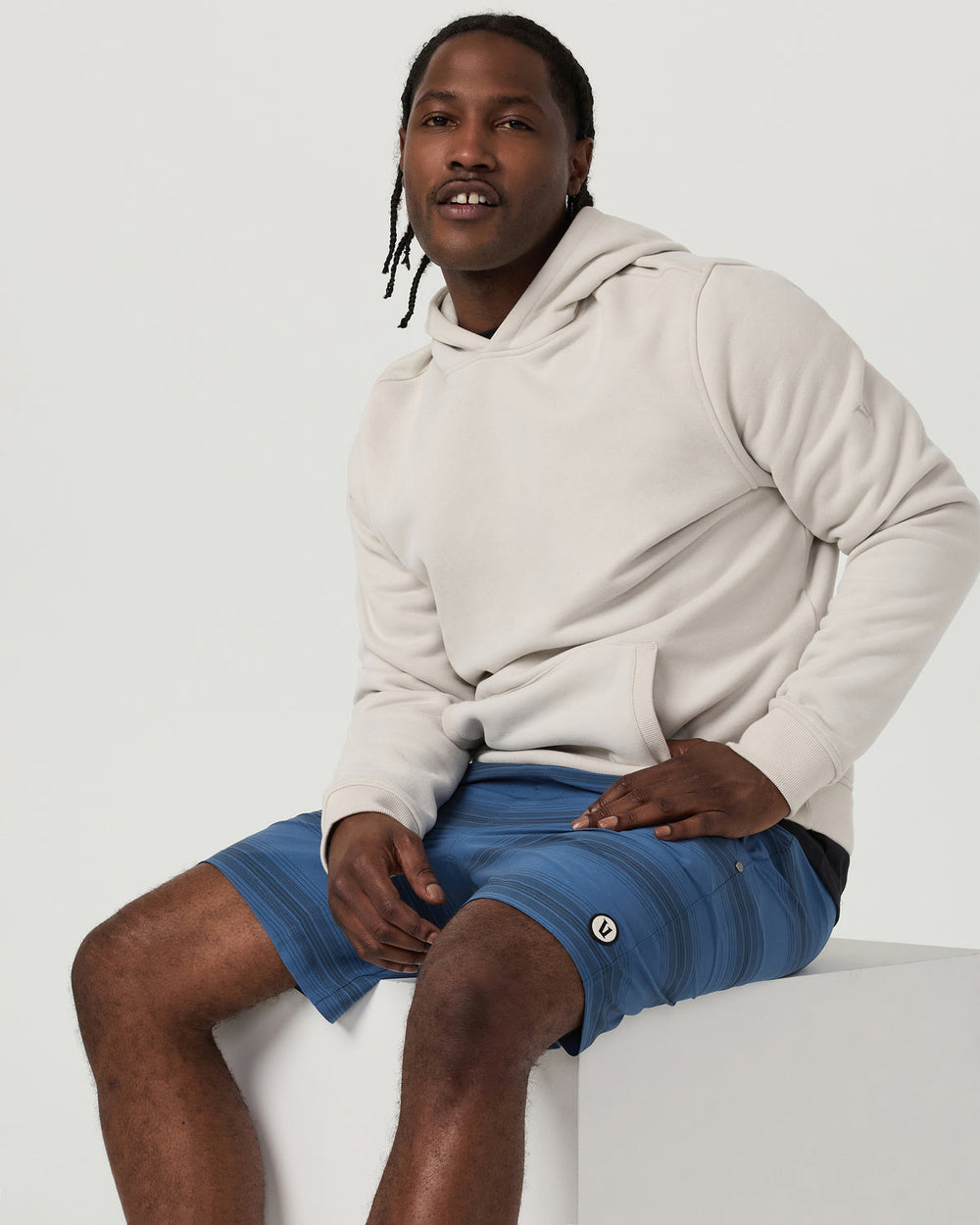 Kore Short Lined 7" Sea Gradient Stripe Athletic Shorts | Vuori
