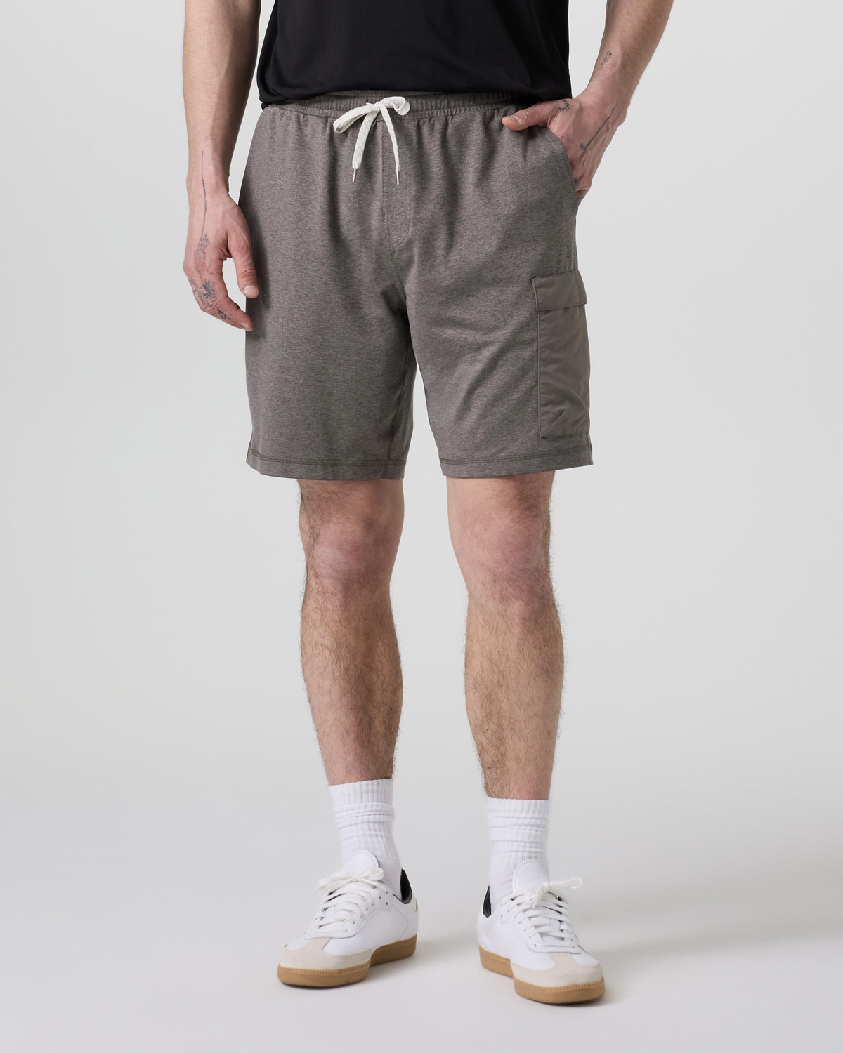 Sunday Performance Utility Short Classic Fit 8" Warm Grey Heather | Vuori Clothing