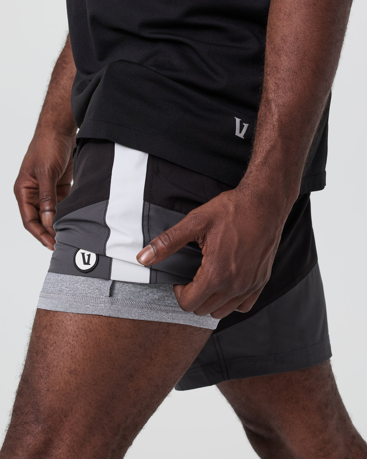 Kore Short X1 Lined Classic Fit 7" Black/Dark Pewter/Salt | Vuori US