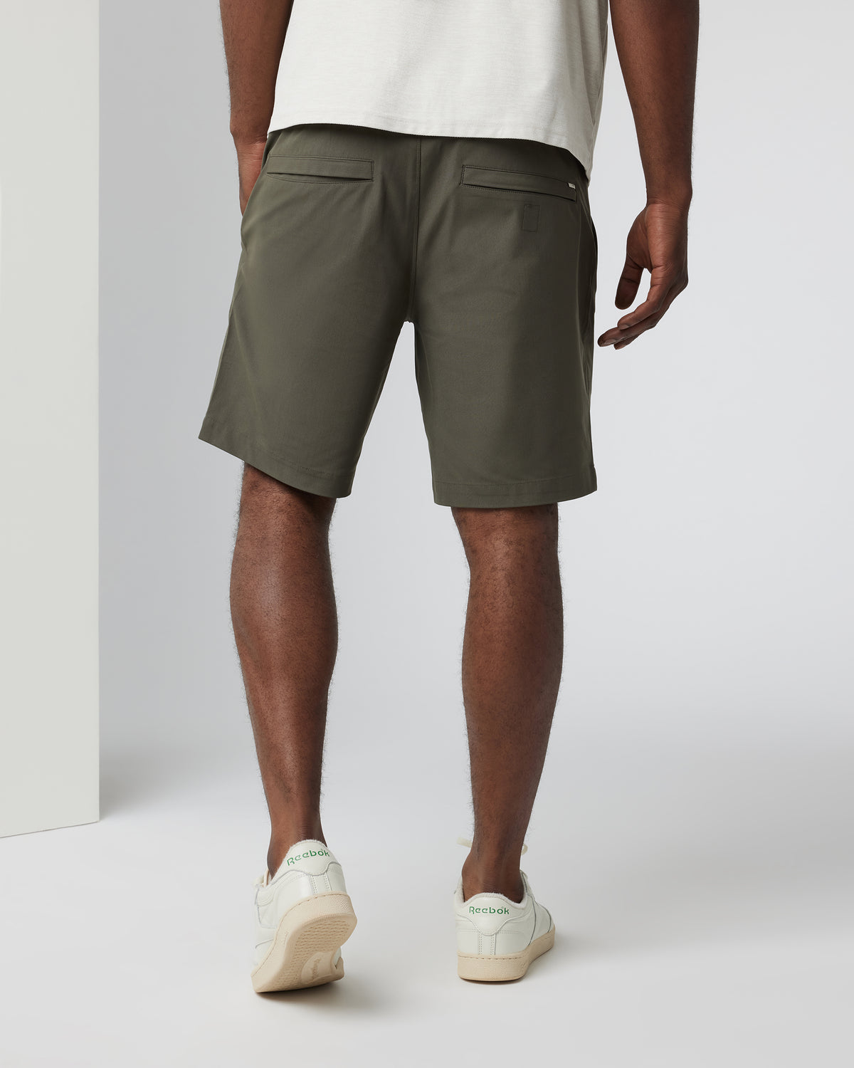 Meta Easy Short Men's Dark Oregano Casual Shorts | Vuori US