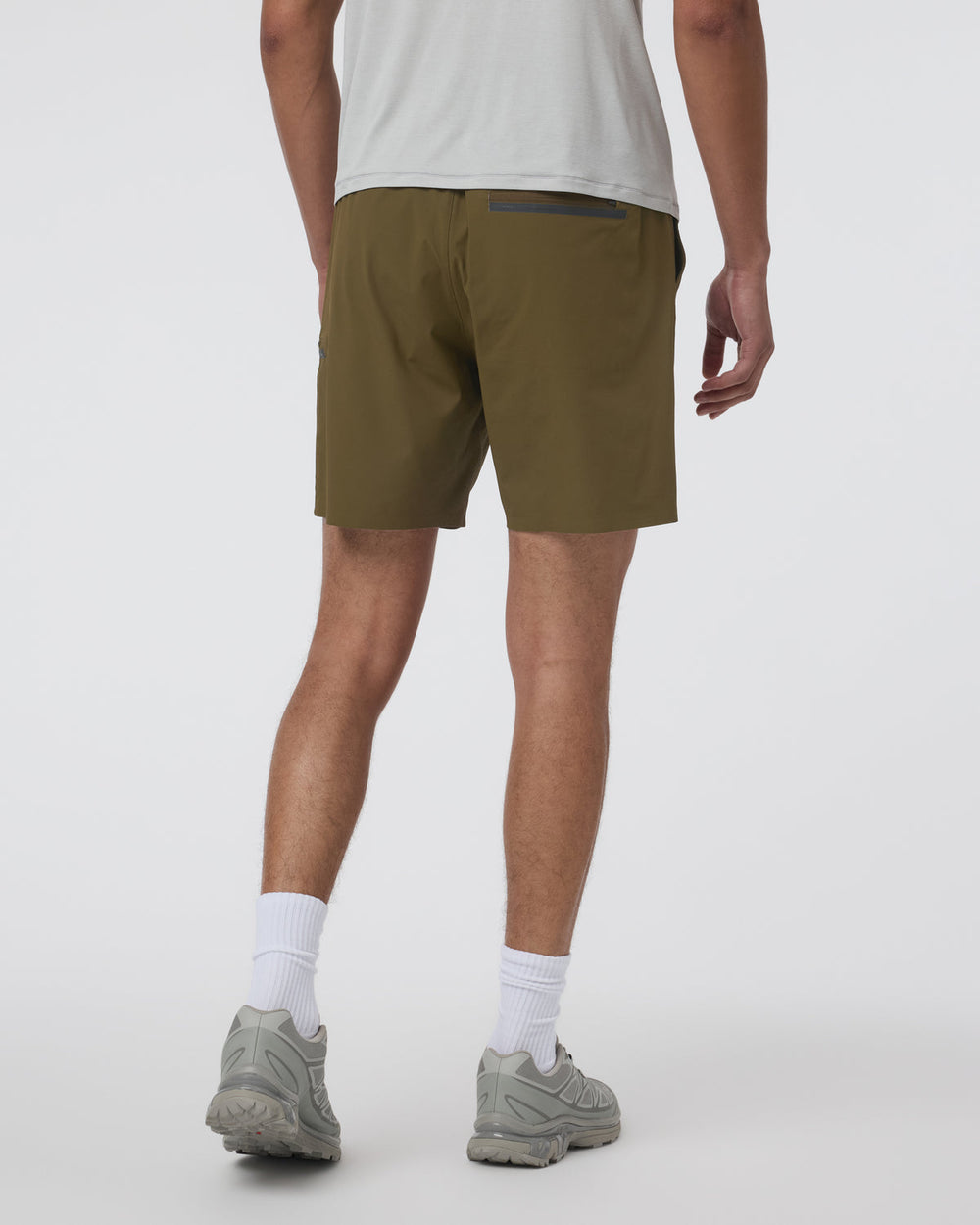 Grafton Short Unlined Classic Fit 7" Moss Green | Vuori