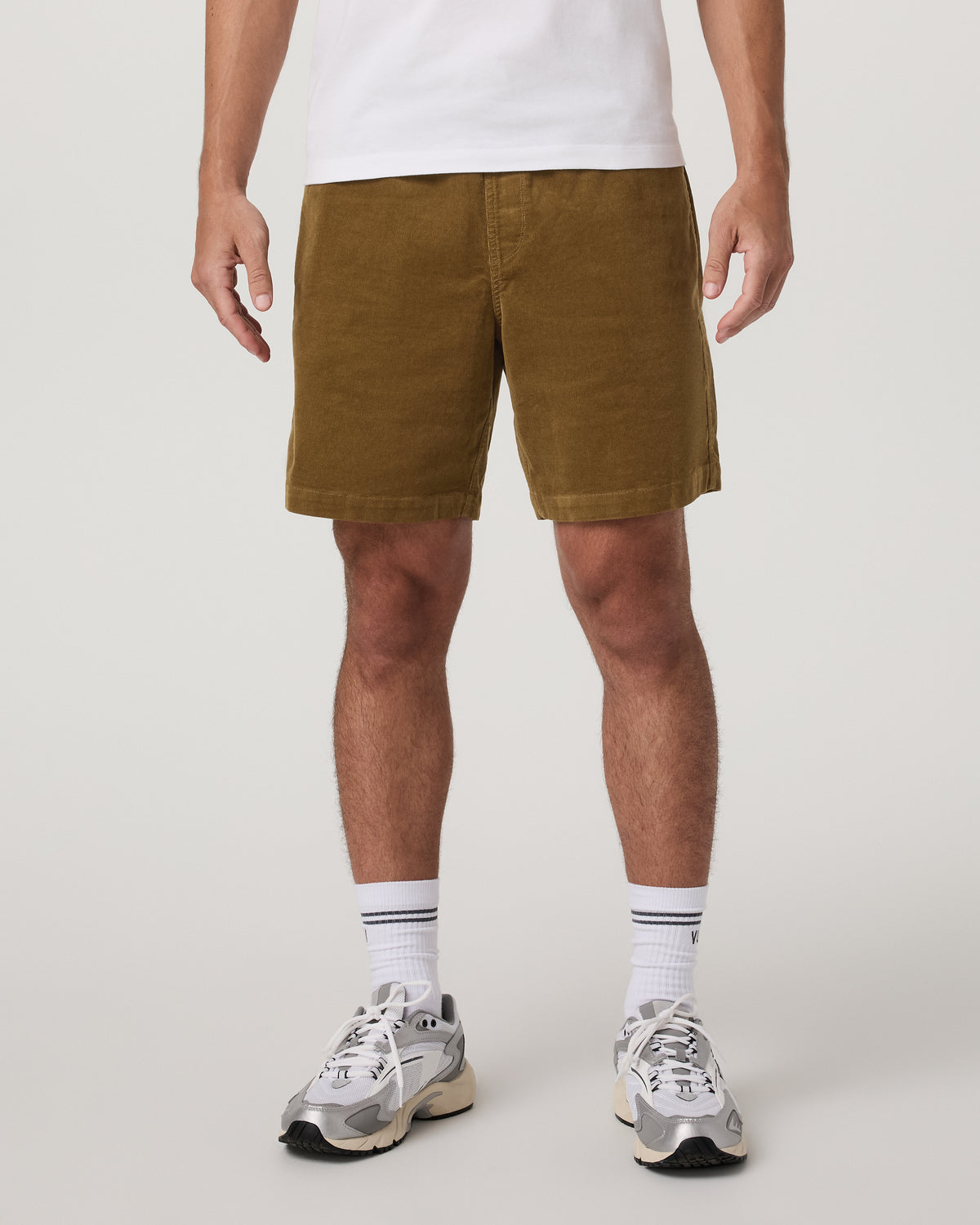 Optimist Elastic Waist Short 8" Men's Rum Relaxed Shorts | Vuori Sale