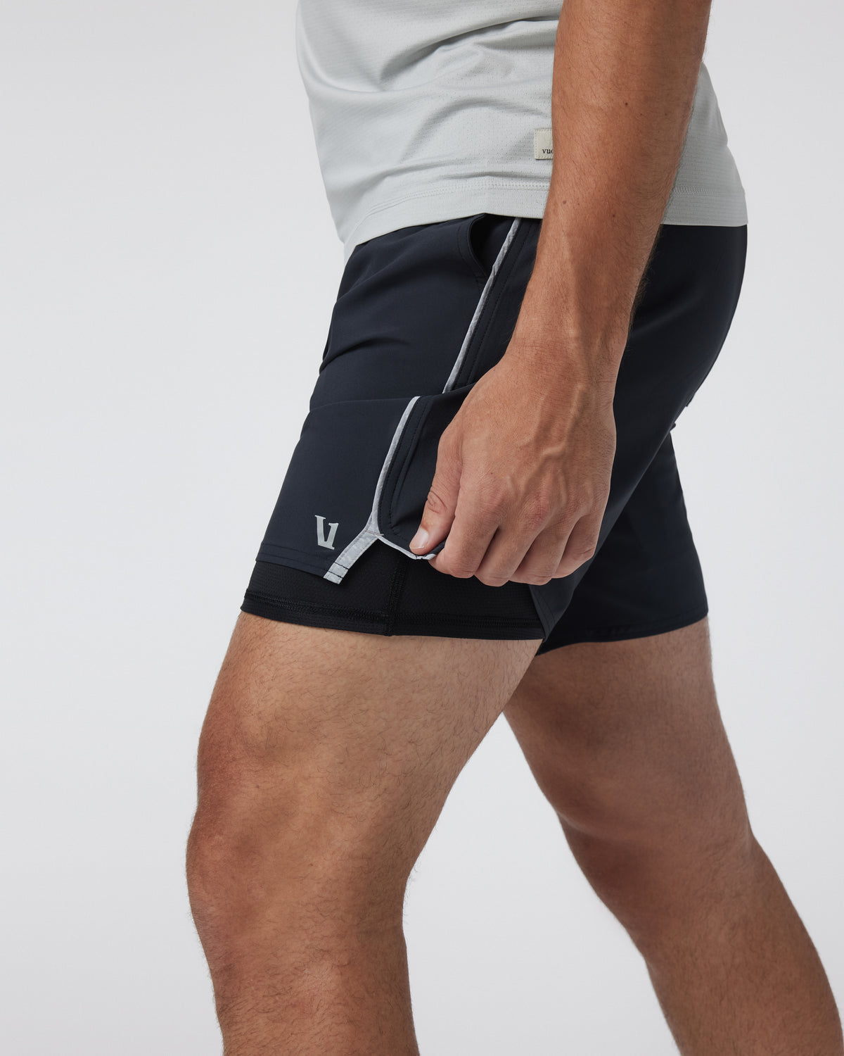 Trail Short 2.0 Black/Heather Grey Running Shorts | Vuori On sale