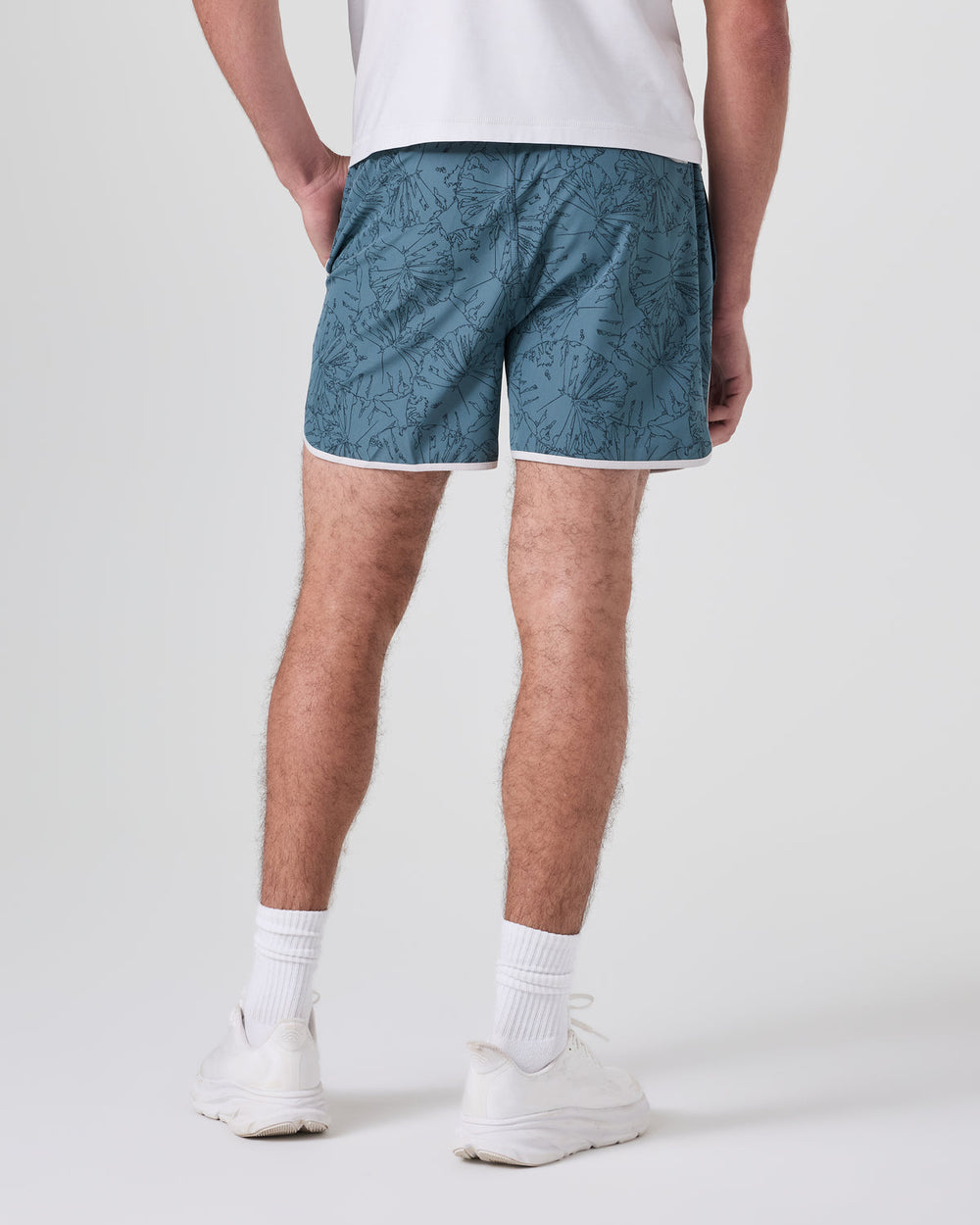 Banks Short 5" Deep Sea Lily Active Shorts | Vuori