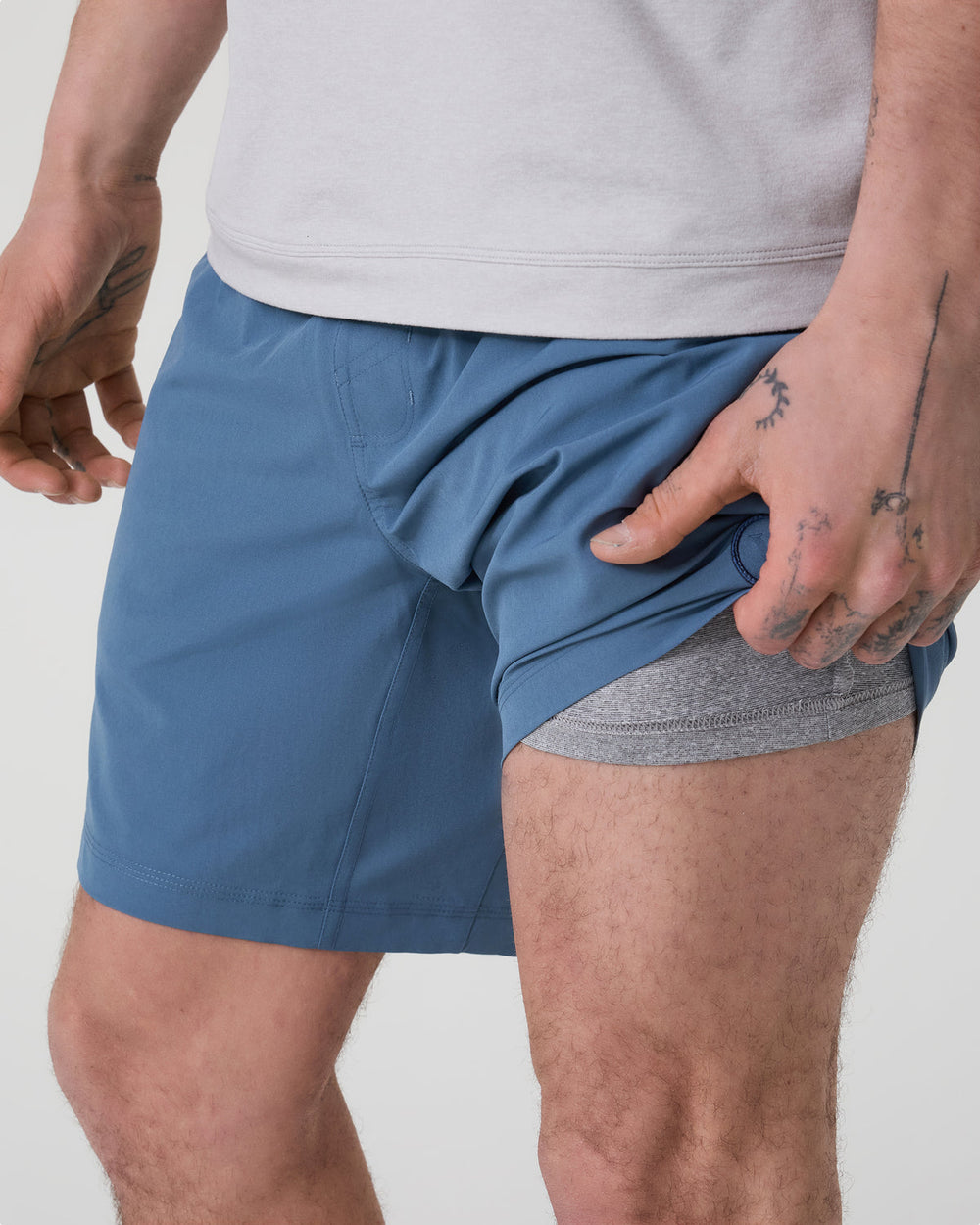 Kore Short Lined 7" Men's Pool Blue Tonal Athletic Shorts | Vuori For sale