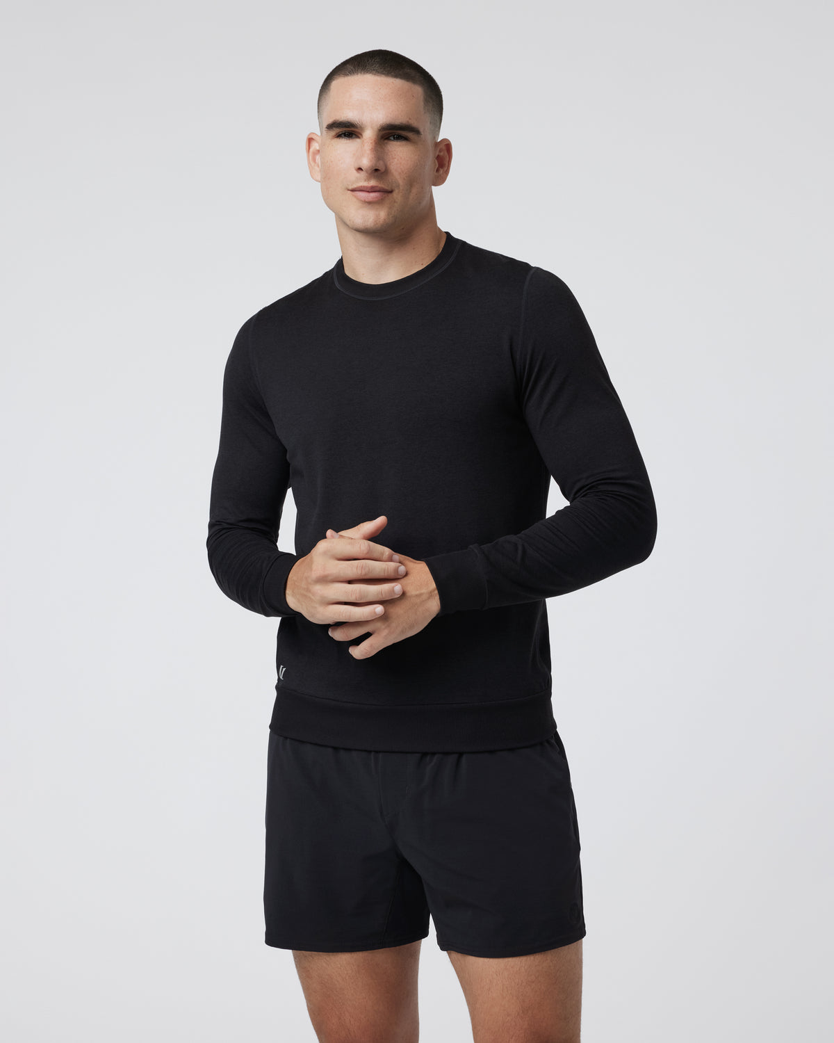 Ponto Performance Crew Men's Black Pullover | Vuori Clothing