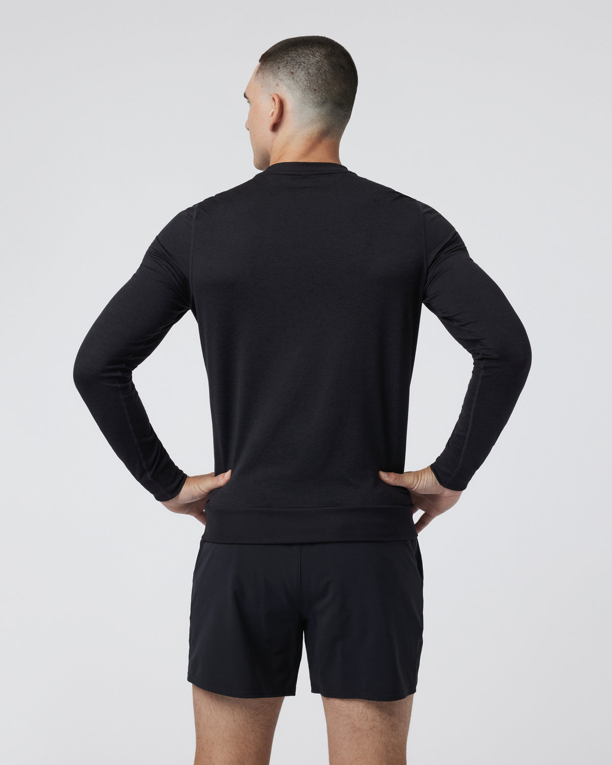 Ponto Performance Crew Men's Black Pullover | Vuori Clothing